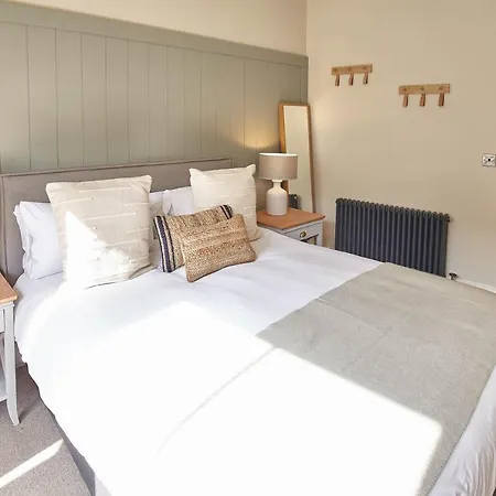 Apartment Host & - The Salt Nook *